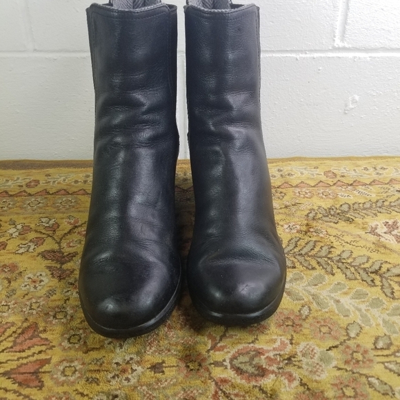 UGG Dupre waterproof black leather wedge chelsea ankle boots - Picture 5 of 14